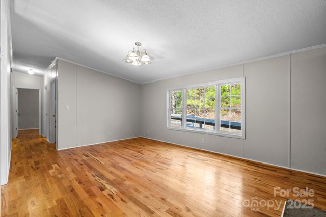 5499 Pembrooke Drive, Granite Falls, NC 28630