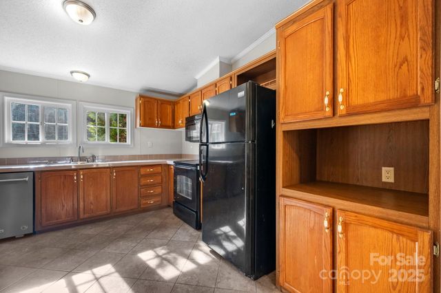 5499 Pembrooke Drive, Granite Falls, NC 28630