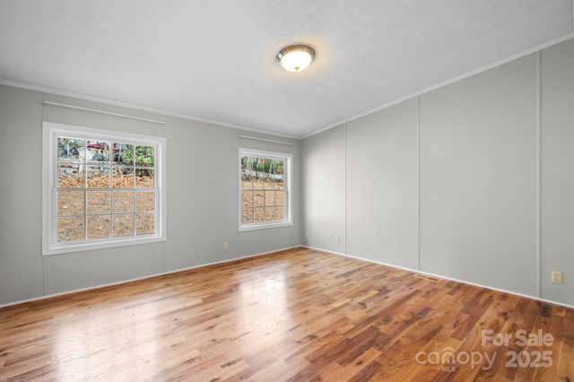 5499 Pembrooke Drive, Granite Falls, NC 28630