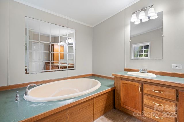 5499 Pembrooke Drive, Granite Falls, NC 28630