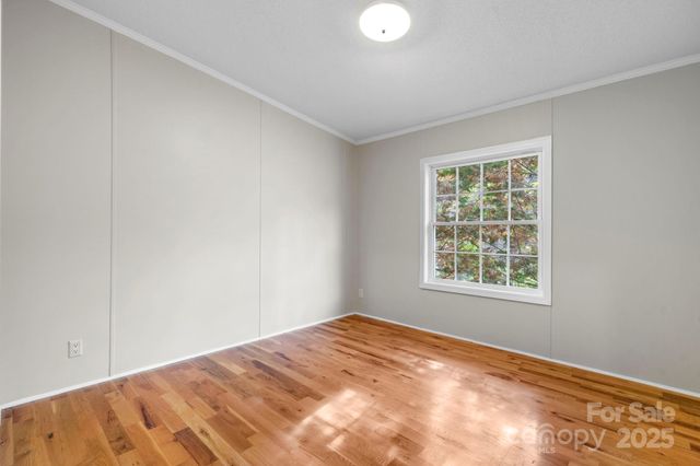 5499 Pembrooke Drive, Granite Falls, NC 28630