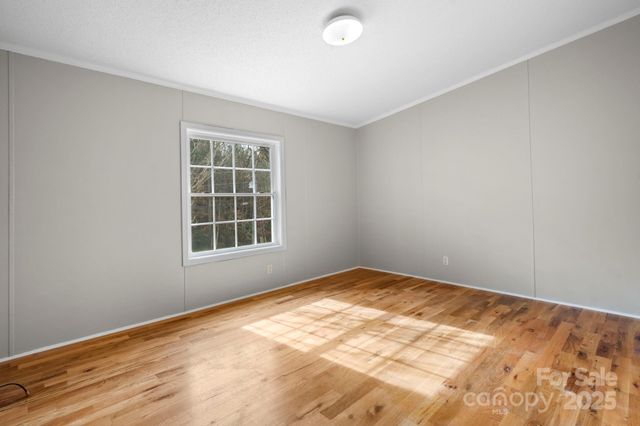 5499 Pembrooke Drive, Granite Falls, NC 28630