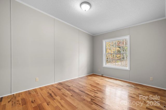 5499 Pembrooke Drive, Granite Falls, NC 28630