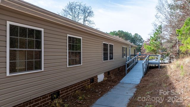 5499 Pembrooke Drive, Granite Falls, NC 28630