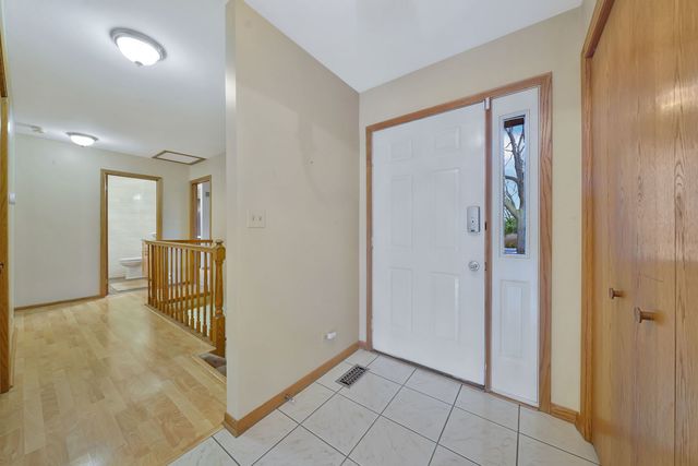 4N040 Nugent Street, Addison, IL 60101