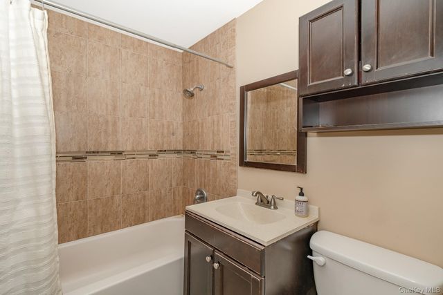 456 48th Street, Lindenhurst, NY 11757