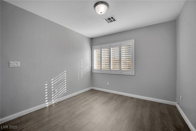 6718 Treble Clef Avenue, Las Vegas, NV 89139