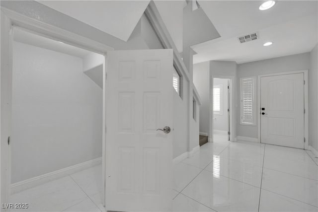 6718 Treble Clef Avenue, Las Vegas, NV 89139