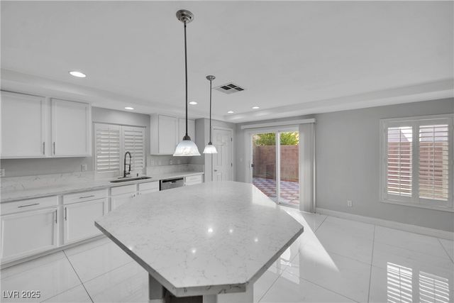 6718 Treble Clef Avenue, Las Vegas, NV 89139