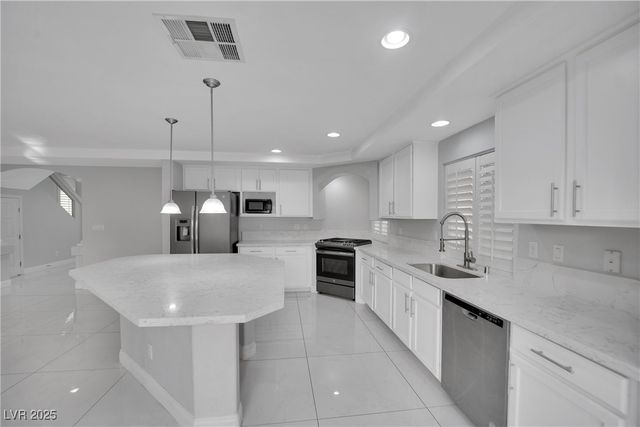 6718 Treble Clef Avenue, Las Vegas, NV 89139