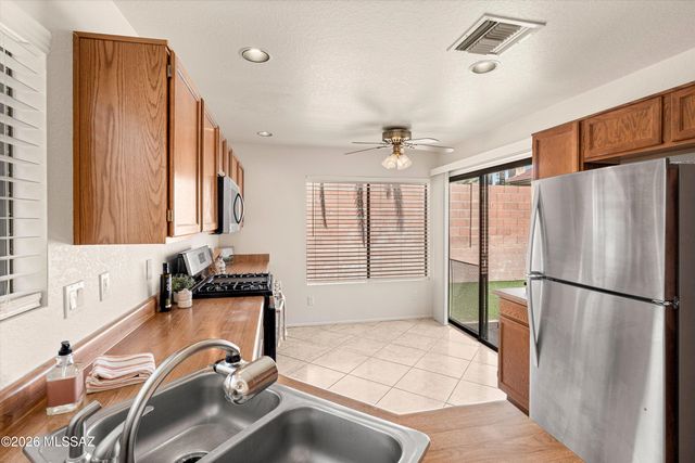 610 W Kidd Place, Oro Valley, AZ 85737