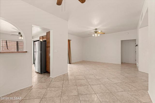 610 W Kidd Place, Oro Valley, AZ 85737