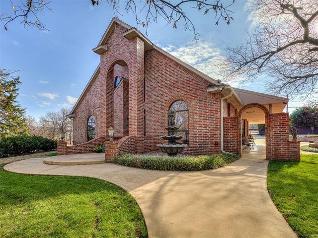 4104 Prairie Falcon Point, Edmond, OK 73034