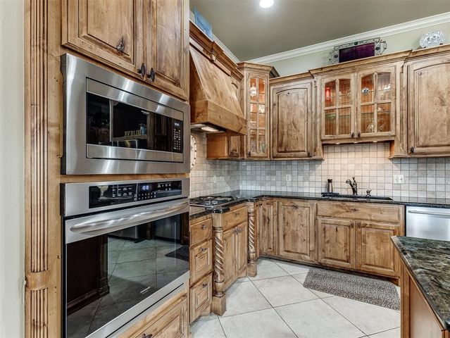 4104 Prairie Falcon Point, Edmond, OK 73034