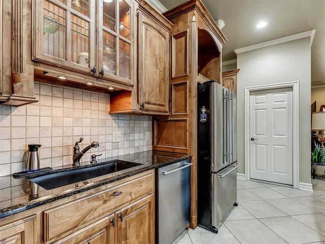 4104 Prairie Falcon Point, Edmond, OK 73034