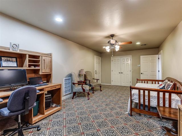 4104 Prairie Falcon Point, Edmond, OK 73034