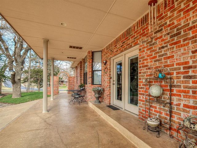 4104 Prairie Falcon Point, Edmond, OK 73034