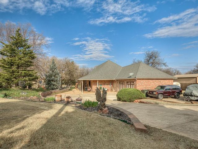 4104 Prairie Falcon Point, Edmond, OK 73034