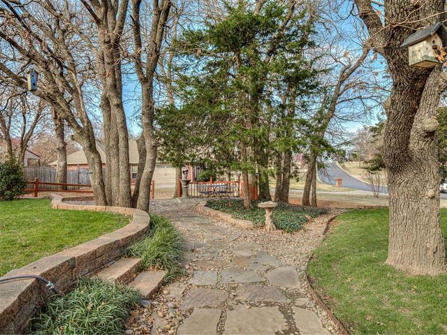 4104 Prairie Falcon Point, Edmond, OK 73034