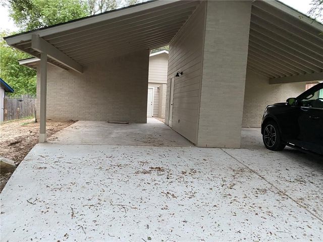 2408 BURLESON CT A, Austin, TX 78741