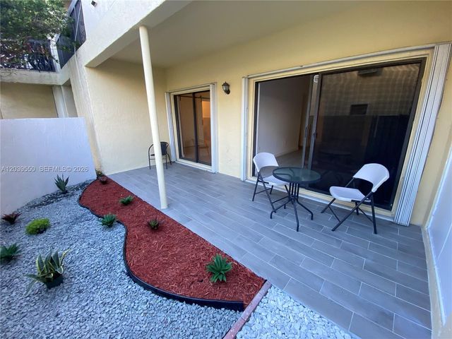 8807 SW 130th Pl 102, Miami, FL 33186