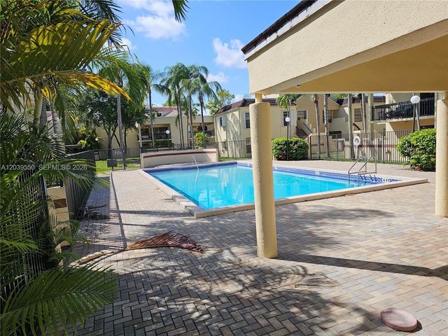 8807 SW 130th Pl 102, Miami, FL 33186