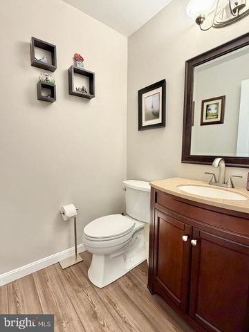 91 LONGWOOD DR, Sicklerville, NJ 08081