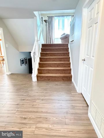 91 LONGWOOD DR, Sicklerville, NJ 08081