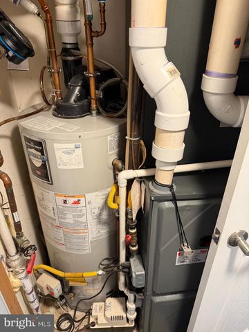 91 LONGWOOD DR, Sicklerville, NJ 08081