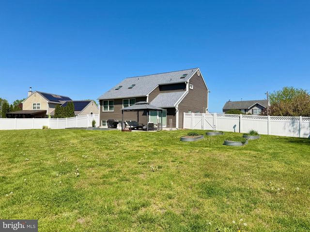 91 LONGWOOD DR, Sicklerville, NJ 08081