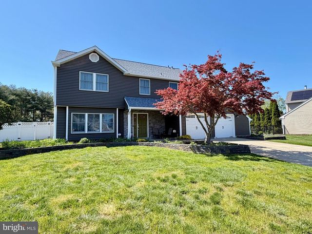 91 LONGWOOD DR, Sicklerville, NJ 08081