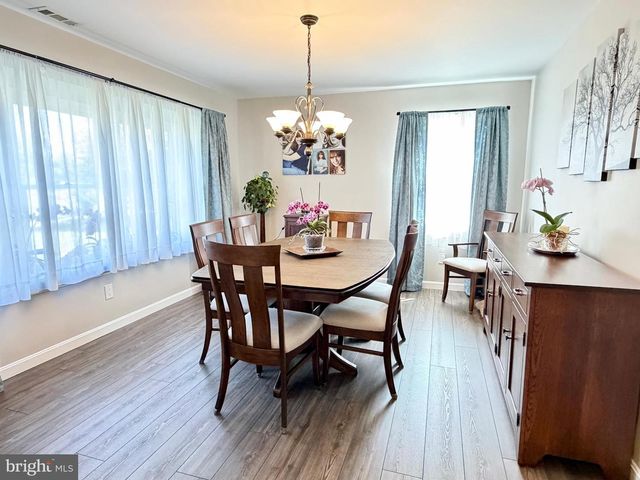 91 LONGWOOD DR, Sicklerville, NJ 08081