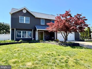 91 LONGWOOD DR, Sicklerville, NJ 08081