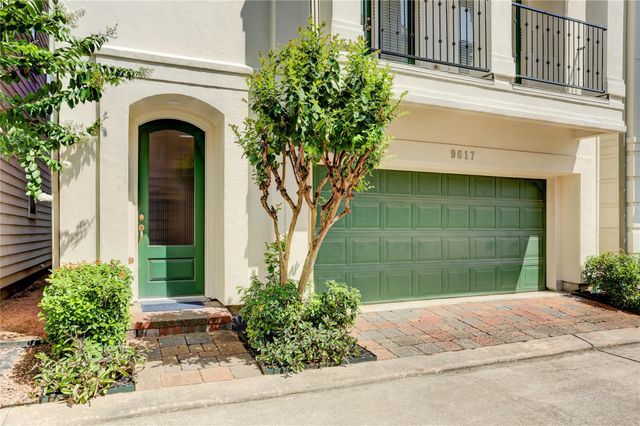 9617 Pemberton Crescent Drive, Houston, TX 77025