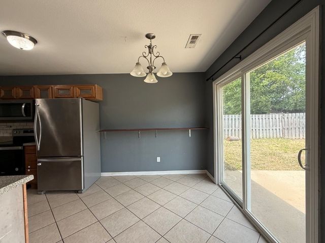 1705 N Valor, Siloam Springs, AR 72761