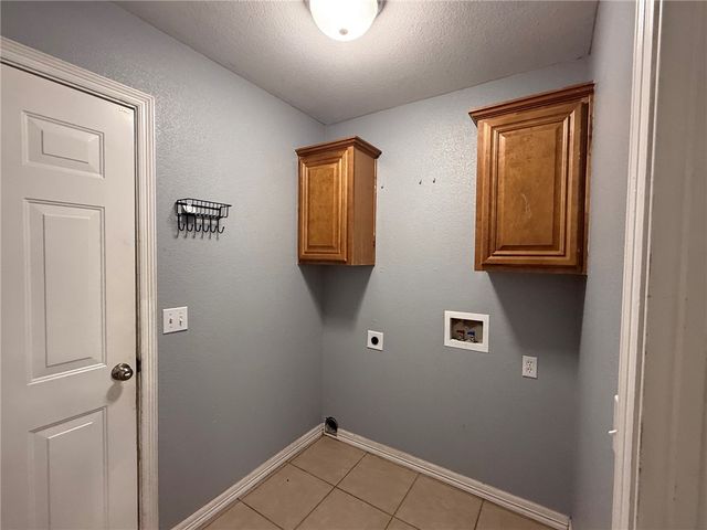 1705 N Valor, Siloam Springs, AR 72761