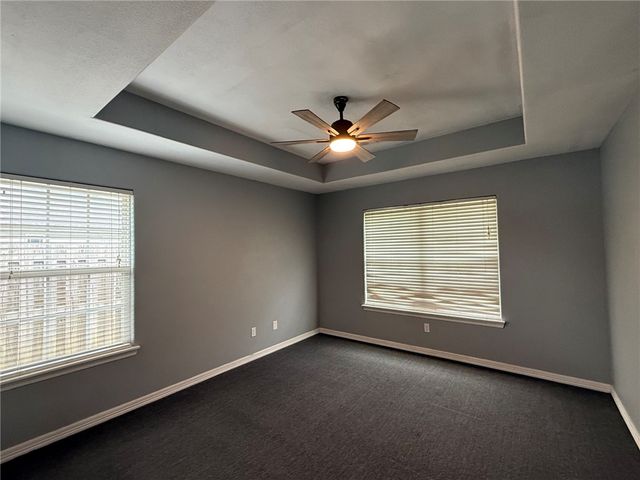 1705 N Valor, Siloam Springs, AR 72761