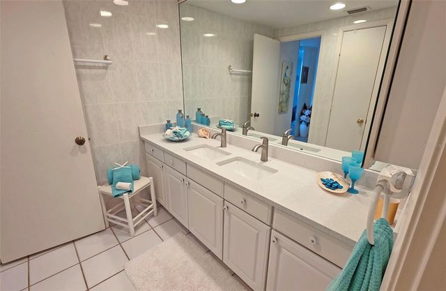 1212 BEN FRANKLIN DRIVE 1205, Sarasota, FL 34236