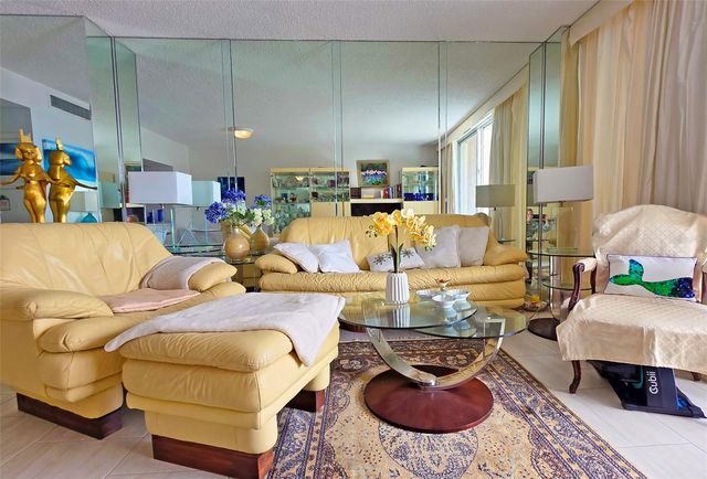 1212 BEN FRANKLIN DRIVE 1205, Sarasota, FL 34236