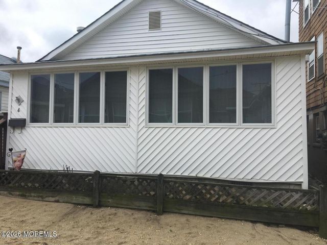 4 Brunswick Place, Point Pleasant Beach, NJ 08742