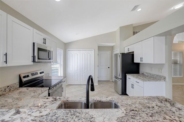1007 CRISTELLE JEAN DRIVE, Ruskin, FL 33570