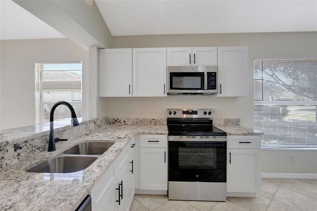 1007 CRISTELLE JEAN DRIVE, Ruskin, FL 33570
