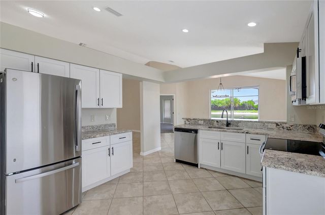 1007 CRISTELLE JEAN DRIVE, Ruskin, FL 33570