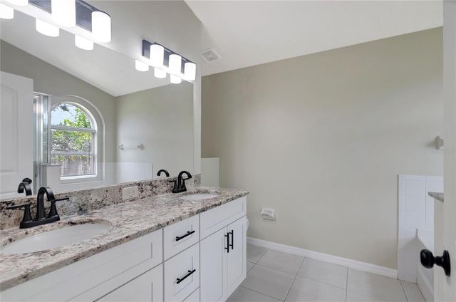 1007 CRISTELLE JEAN DRIVE, Ruskin, FL 33570