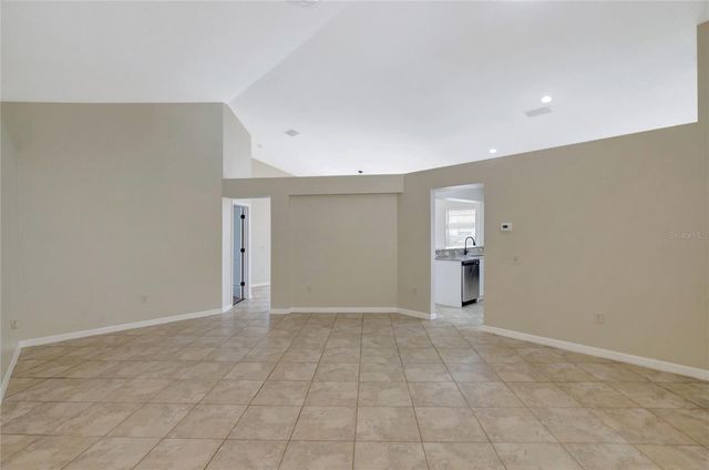 1007 CRISTELLE JEAN DRIVE, Ruskin, FL 33570