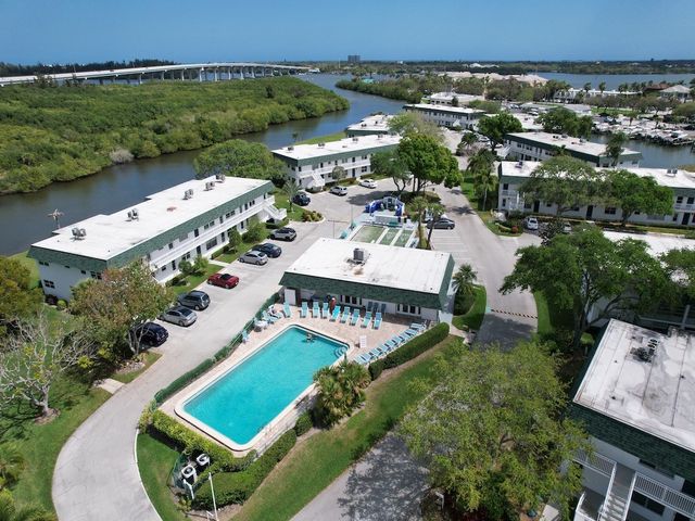 2800 Indian River Boulevard J3, Vero Beach, FL 32960