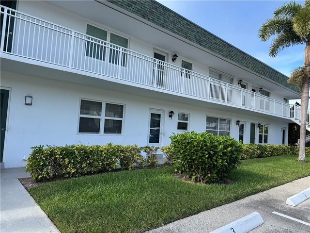 2800 Indian River Boulevard J3, Vero Beach, FL 32960