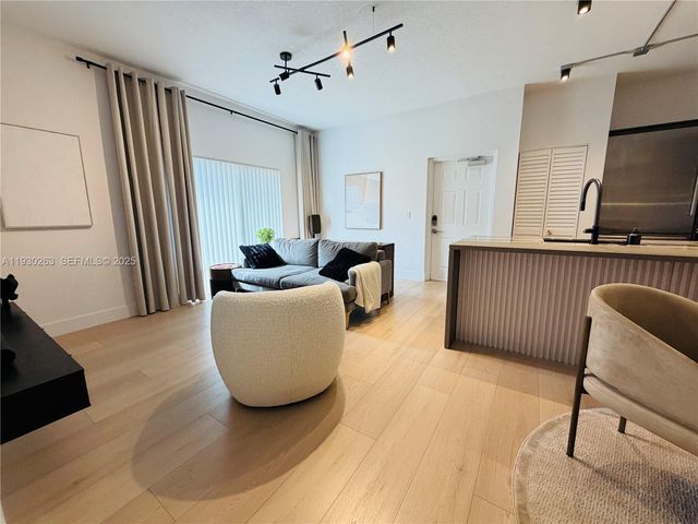 7320 NW 114th Ave 103, Doral, FL 33178