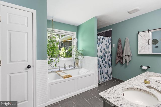 6 KINGS CT, Elkton, MD 21921
