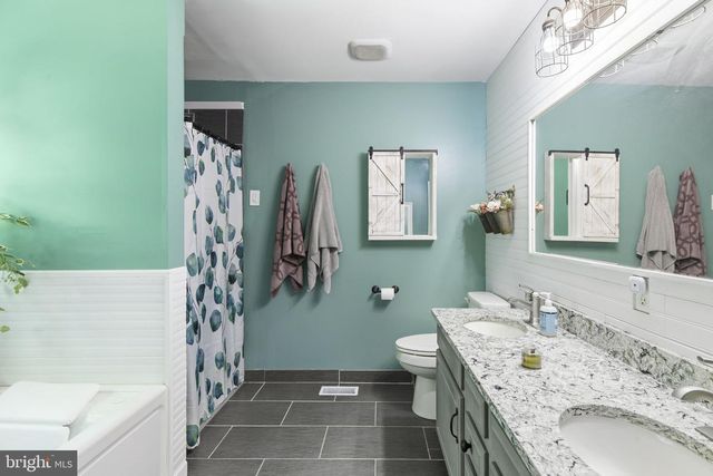 6 KINGS CT, Elkton, MD 21921